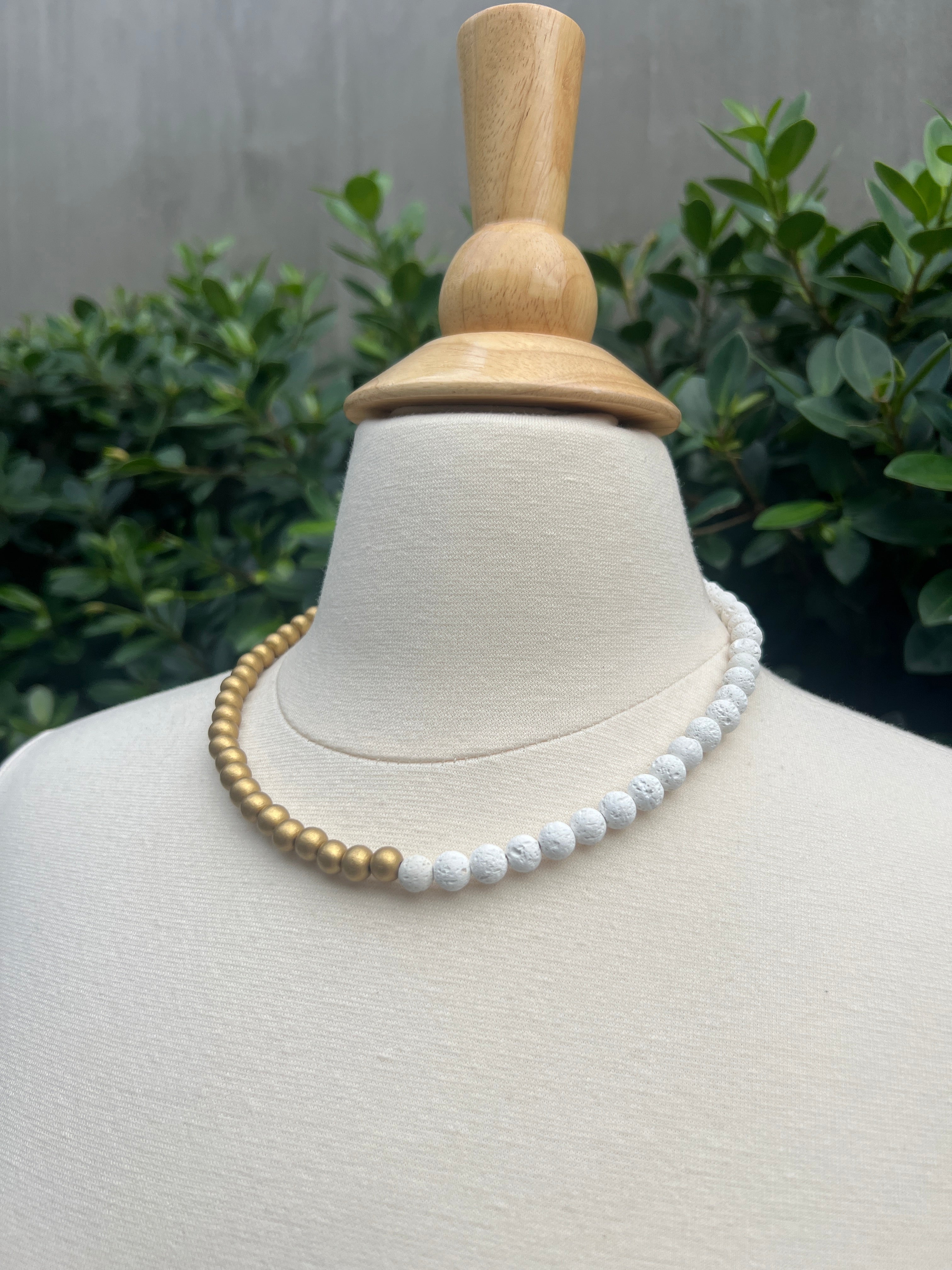 Thira Necklace