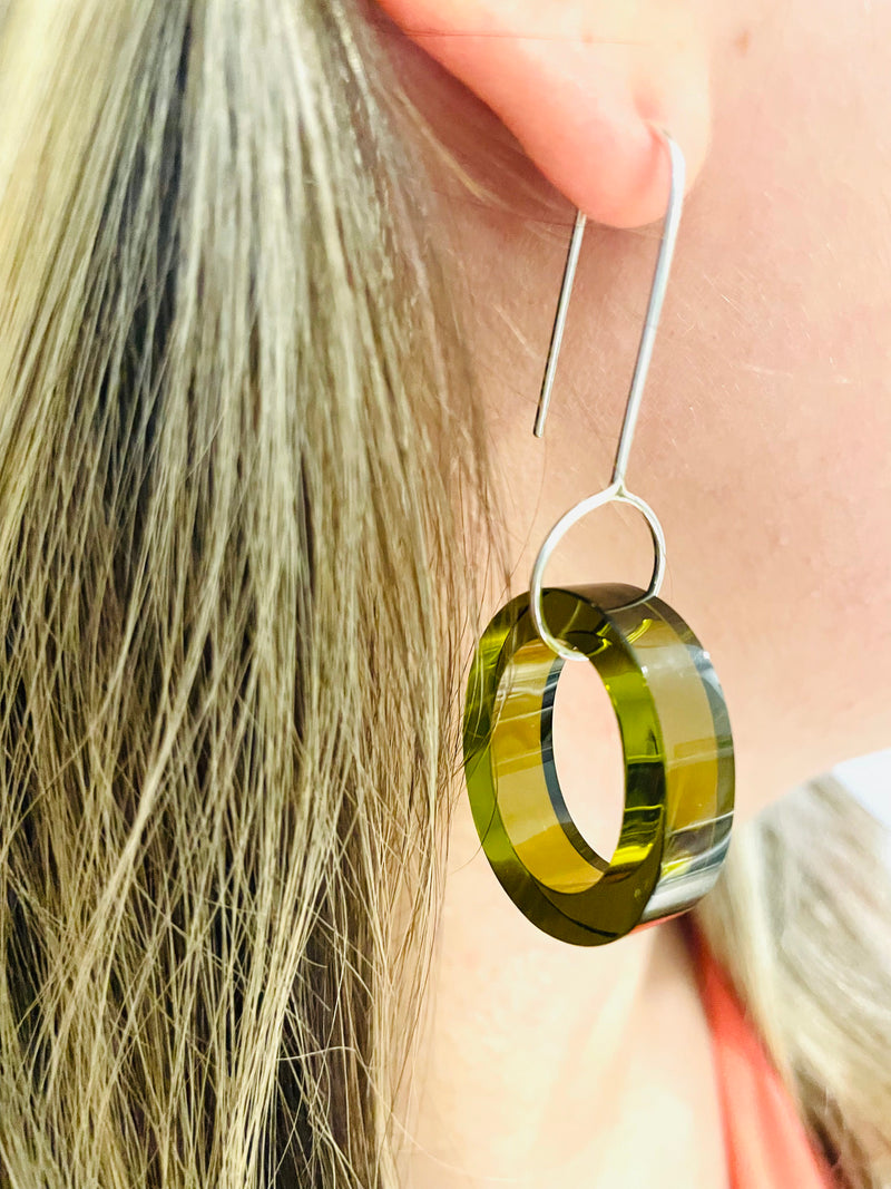 Aretes "Pico de Botella" Verde Olivo
