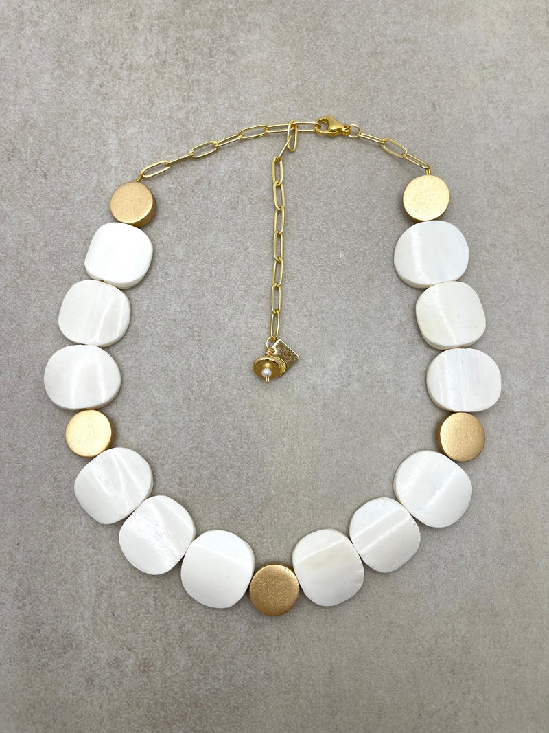 Maja Necklace - White